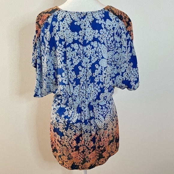 CABI Ombré Printed Top - Picture 4 of 6